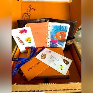 🎉5x HOST PICK🎉Louis Vuitton Damier Agenda w/2024 LV planner! *Mint condition*